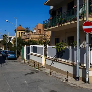 https://casa-lella.palermohotels.org